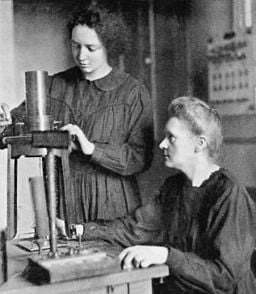Día de la mujer y la niña en la ciencia. 42 Irene and Marie Curie 1925 1